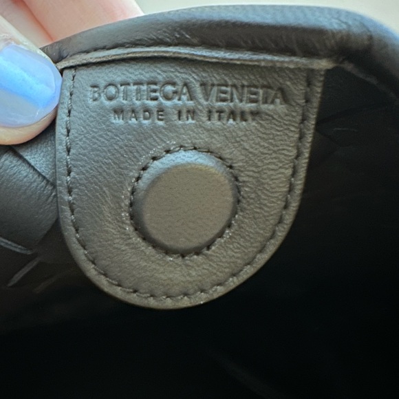 Bottega Veneta dark brown MEDIUM SARDINE LEATHER TOP HANDLE BAG - Picture 11 of 12